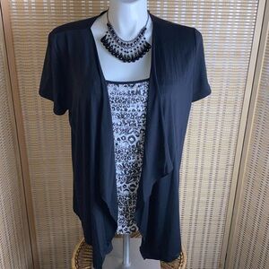 🔷Discreet Animal Print Tank Top With Attached Black Jersey Short Sleeve Cardigan